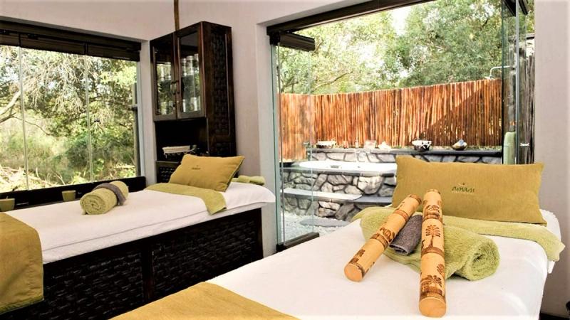 Double treatment room 