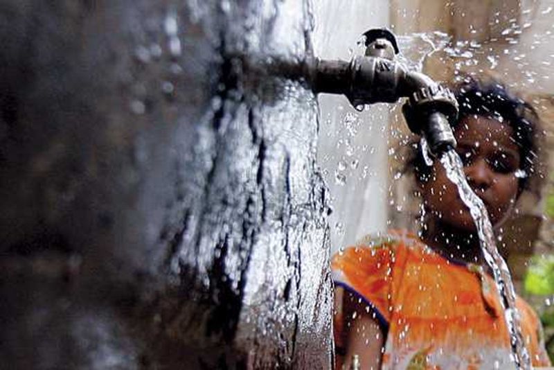 Water, water on the wall