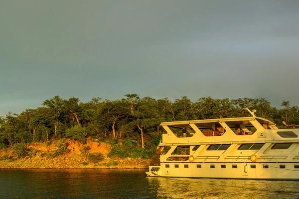 Matusadona Luxury Houseboat | 2018 Review