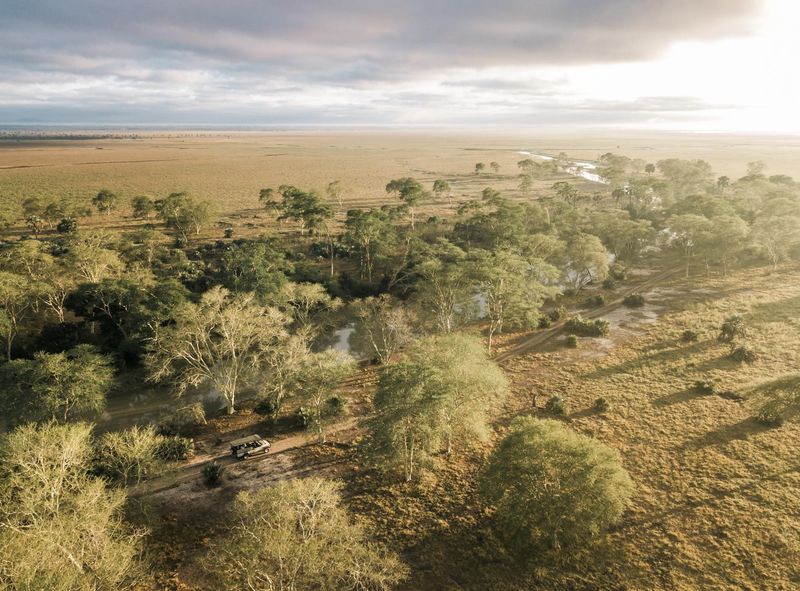 Die beste Reisezeit für Mosambik - der Gorongosa Nationalpark aus der Vogelperspektive