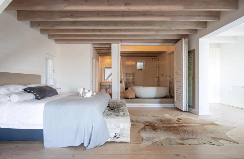 A typical room at the Strandloper wellness hotel