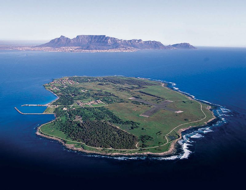 Vogelperspektive auf die Gefängnisinsel Robben Island