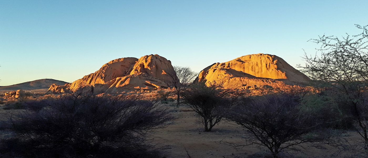 Amanece en Namibia