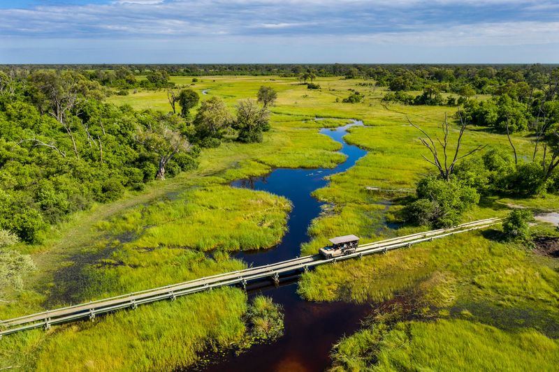 Das wasserreiche Okavango Delta von oben