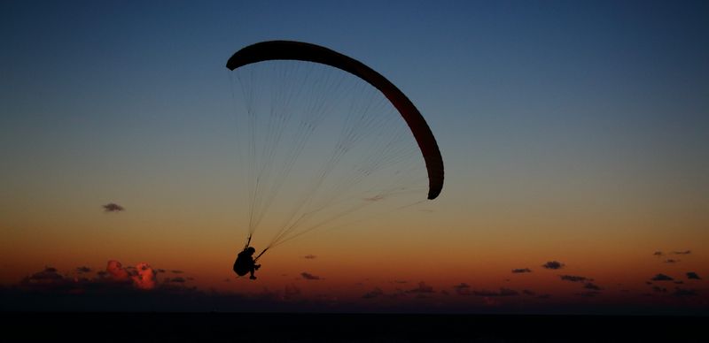 Realiza paragliding en tu luna de miel en Ciudad del Cabo