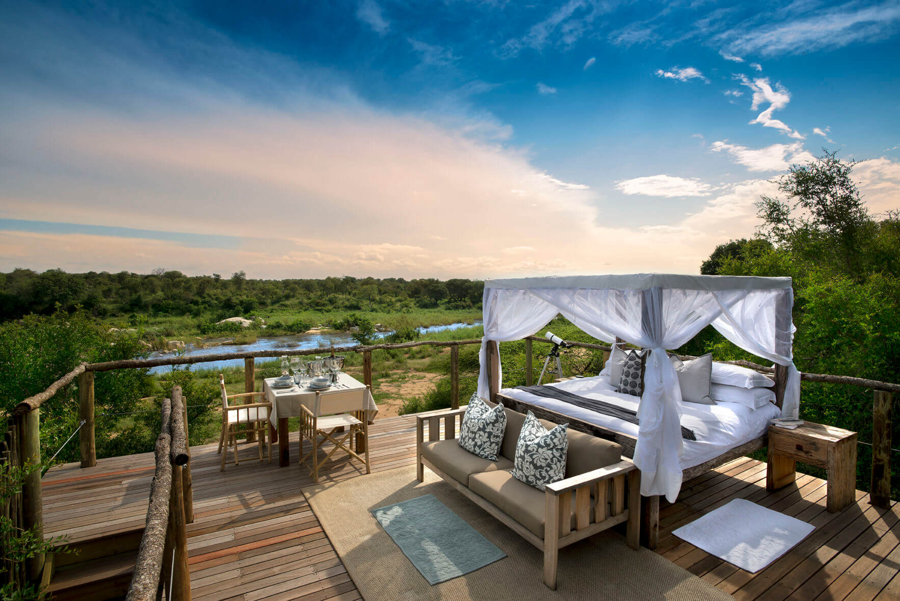 Abenteuer & Zweisamkeit: Romantische Baumhäuser auf Safari