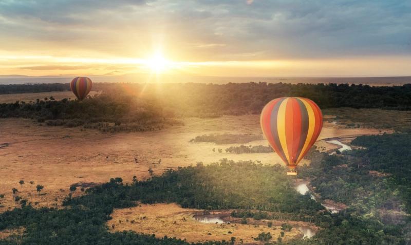 Im Heißluftballon über der Masai Mara schweben