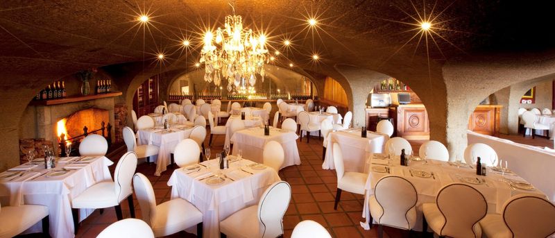 O cintilante restaurante de Haute Cabrière nas Vinhas do Cabo