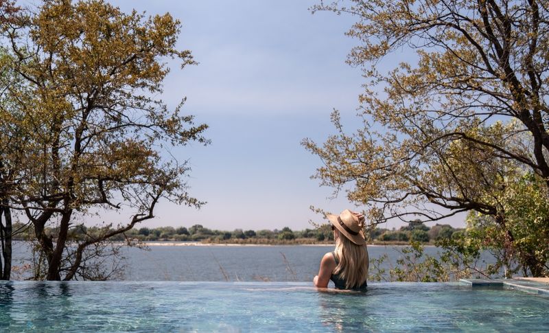 Todo dia é dia de piscina quando você visita as Cataratas Vitória no verão, Crédito da imagem: Victoria Falls River Lodge
