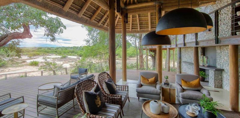 Dulini Leadwood outdoor main area with river views