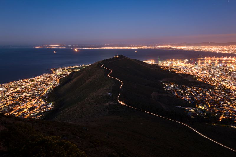 fotos_aus_kapstadt_signal_hill_bei_nacht