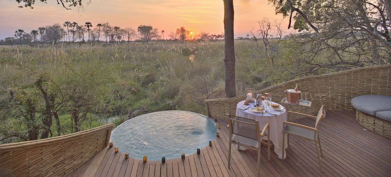 Dinner then dip into a Jacuzzi? Why not