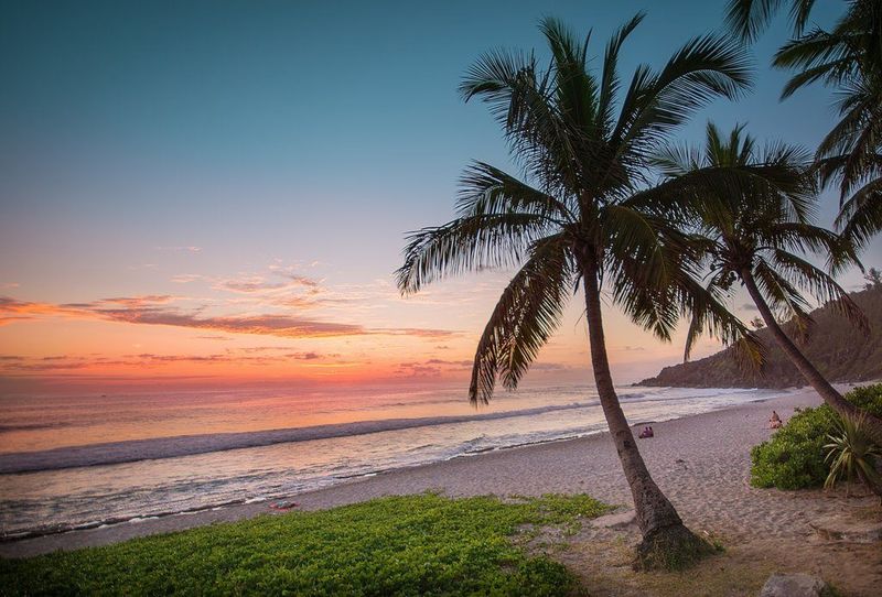 Pores do sol mágicos aguardam na Reunião