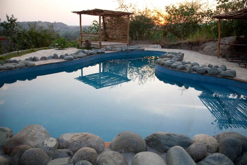 Kyambura Gorge Lodge pool area