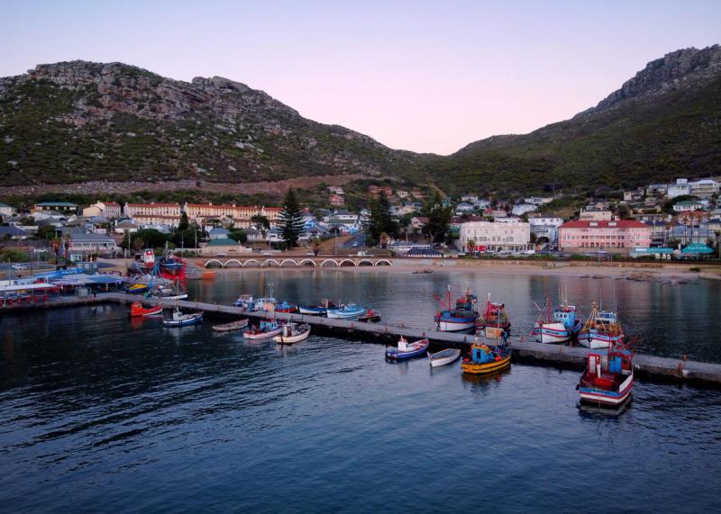 Visita el encantador pueblo pesquero costero de Kalk Bay