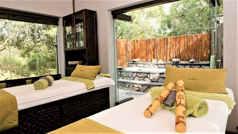 Double treatment room 