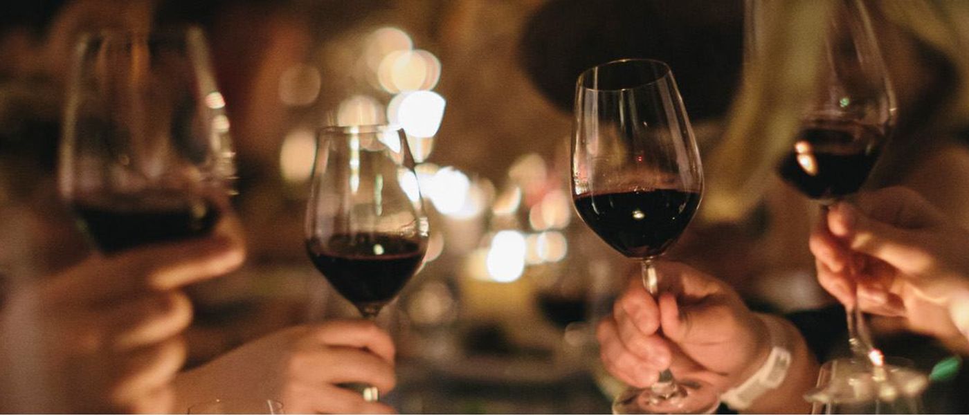 Cómo catar vino como un profesional en Sudáfrica