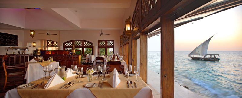 Romantisches Dinner im Serena Hotel auf Sansibar