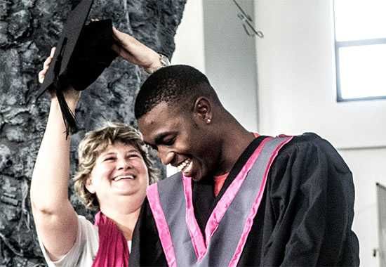 Graduación en Good Work Foundation.