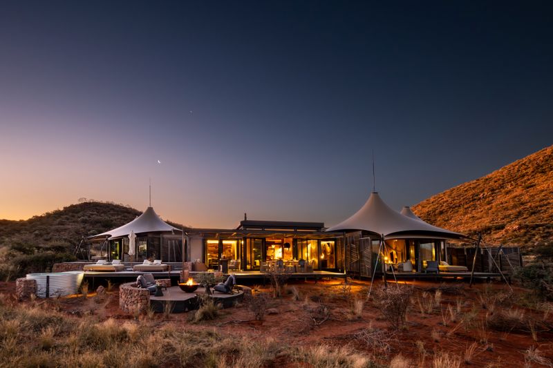 Tuck yourself away in this sanctuary enveloped by dramatic wilderness