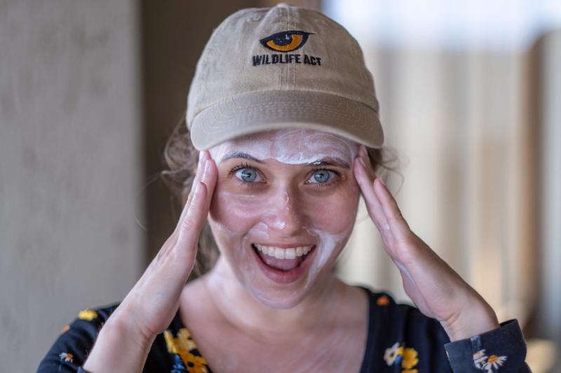 Sonnencreme ist wichtig auf einer Wandersafari
