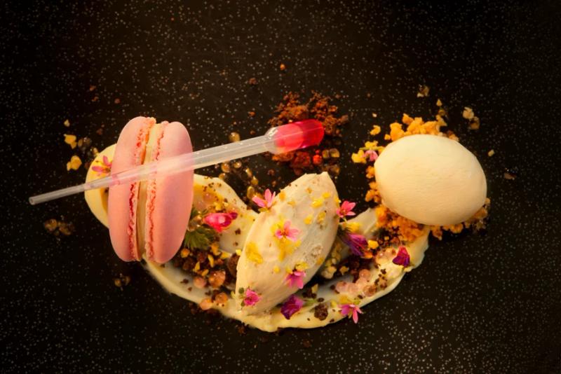 "Art on a plate" for dessert