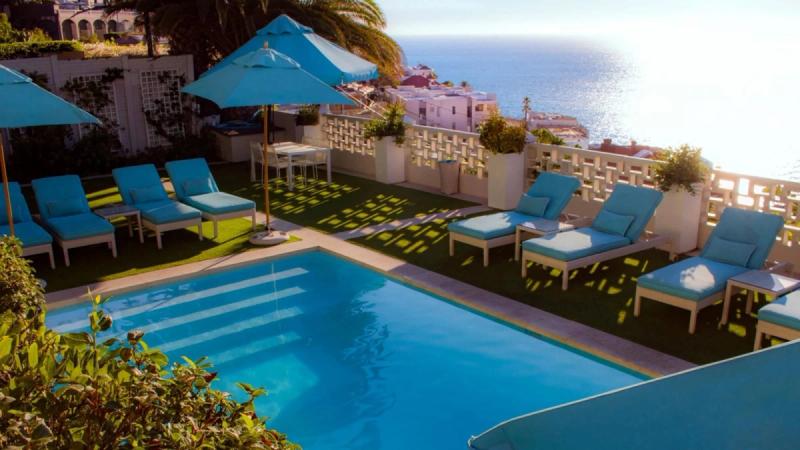 The pool overlooking the Atlantic Ocean at the Clarendon Bantry Bay