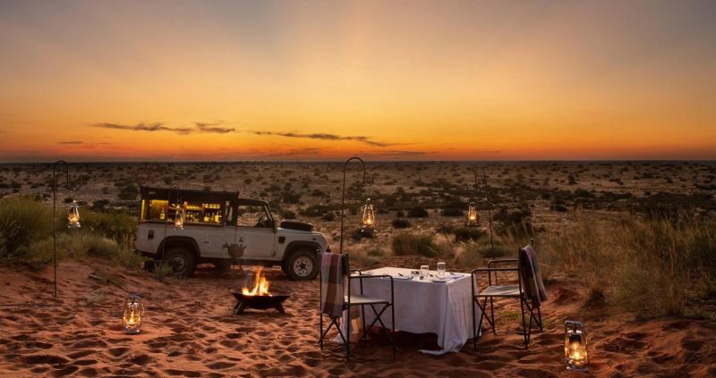 Privates Abendessen in der Natur bei Tswalu Kalahari