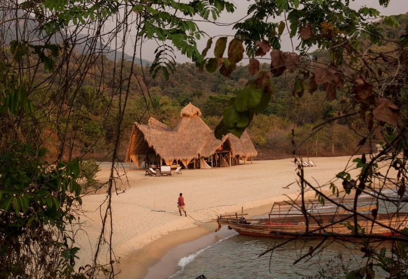 Ein Highlight auf Ihrer Tansania-Safari: Das Greystoke Mahale Camp am Lake Tanganyika