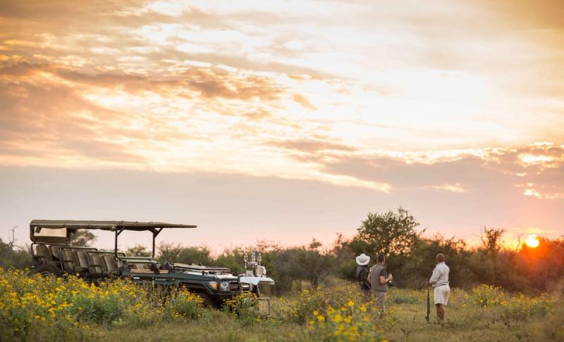 Safari-goers on a malaria-free safari in Madikwe