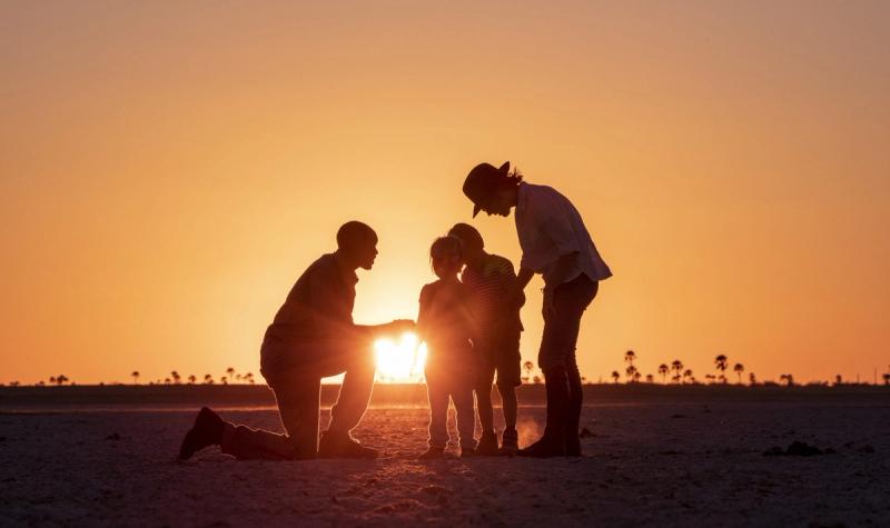 Luxusurlaub mit Kindern – auf Safari in Afrika in der Kalahari-Wüste