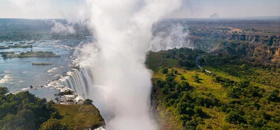 Zimbabwe Safari: The Serene, the Surreal, and the Wild