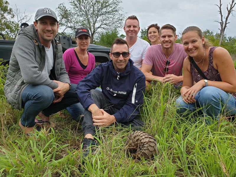 Anja auf Safari: Pangolin-Sichtung