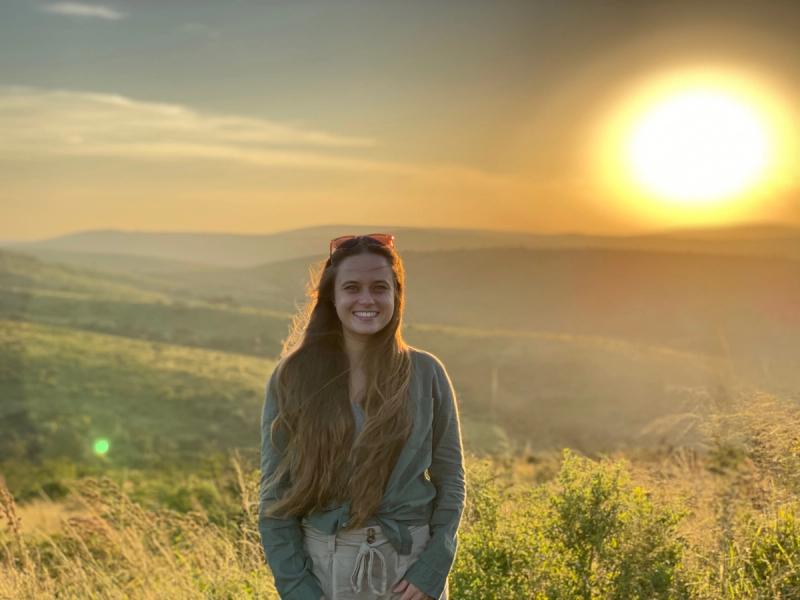 Ein wunderschöner Sonnenuntergang im Hluhluwe-iMfolozi Park in KwaZulu-Natal