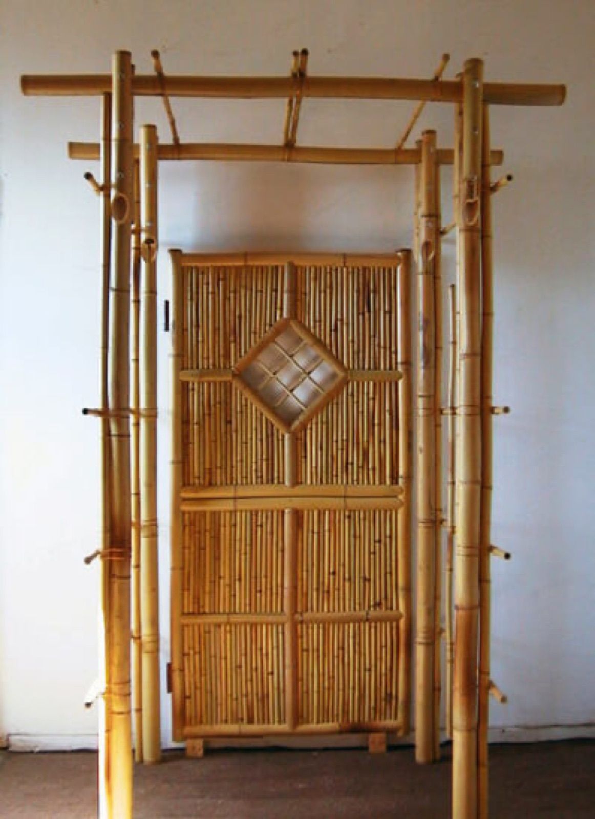 Custom Japanese furniture and crafts