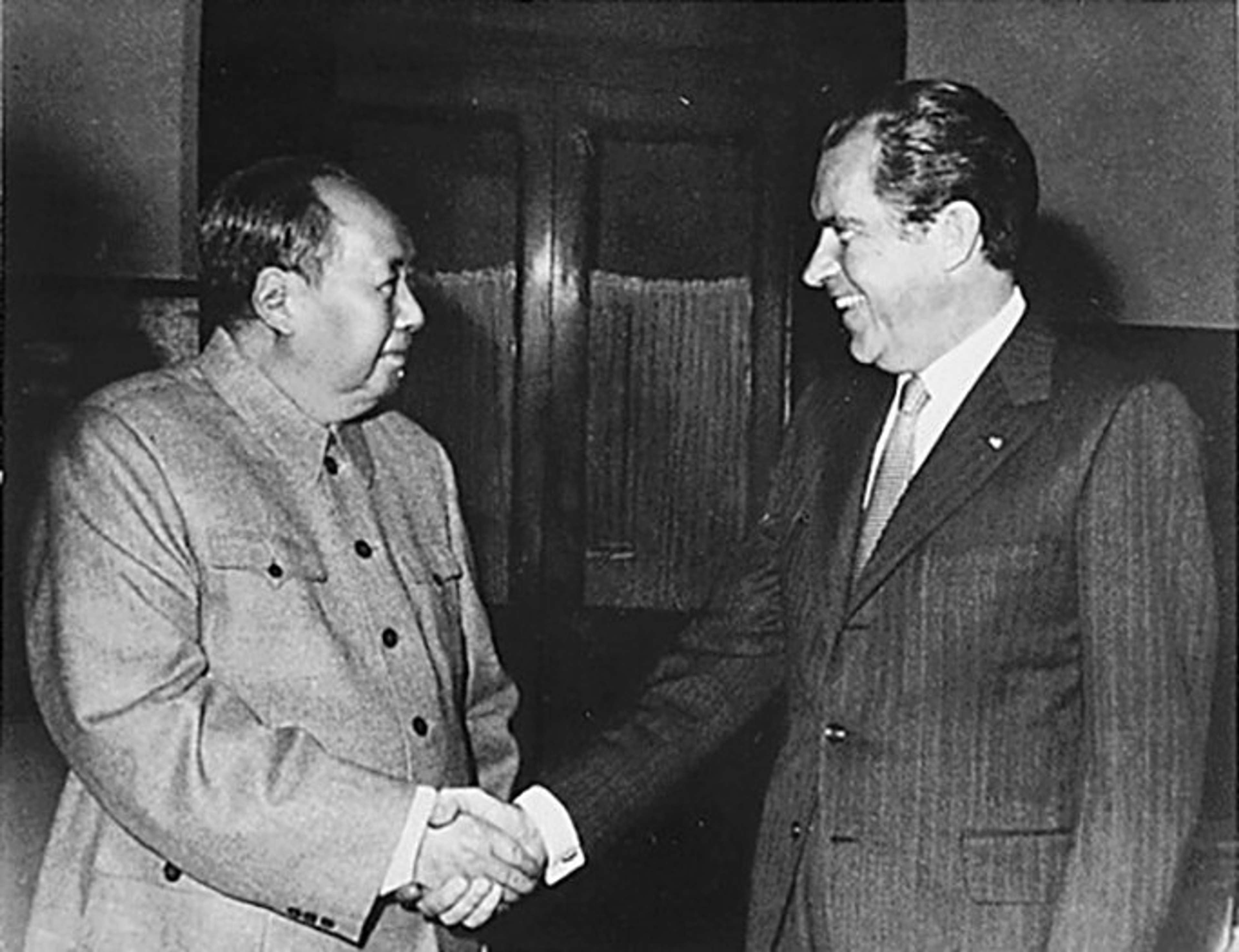 Public Domain: President Nixon Meets Chairman Mao, 1972 - © (NARA)” by pingnews.com. CC PDM 1.0