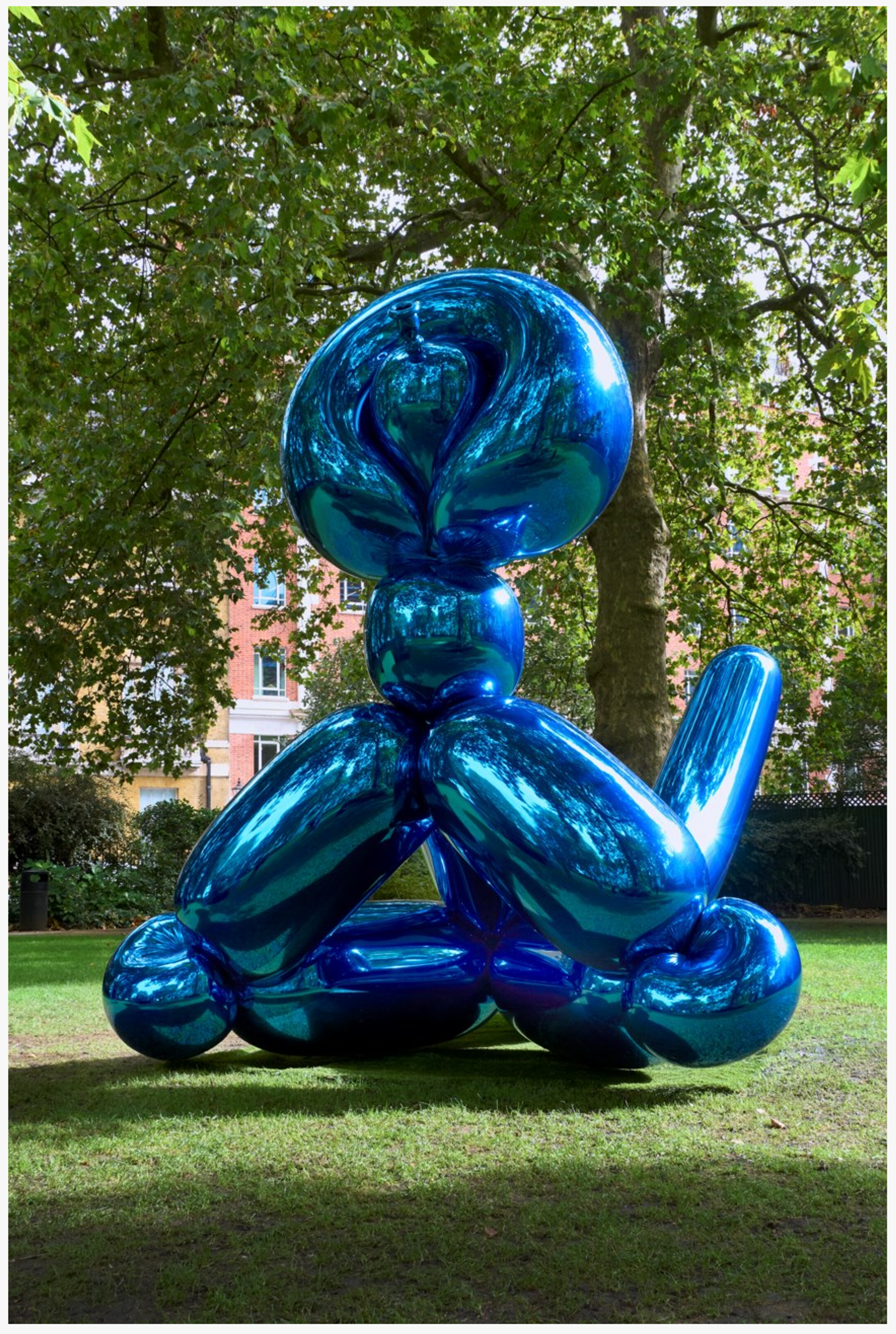 Balloon Monkey (Blue) by Jeff Koons - Christie's 