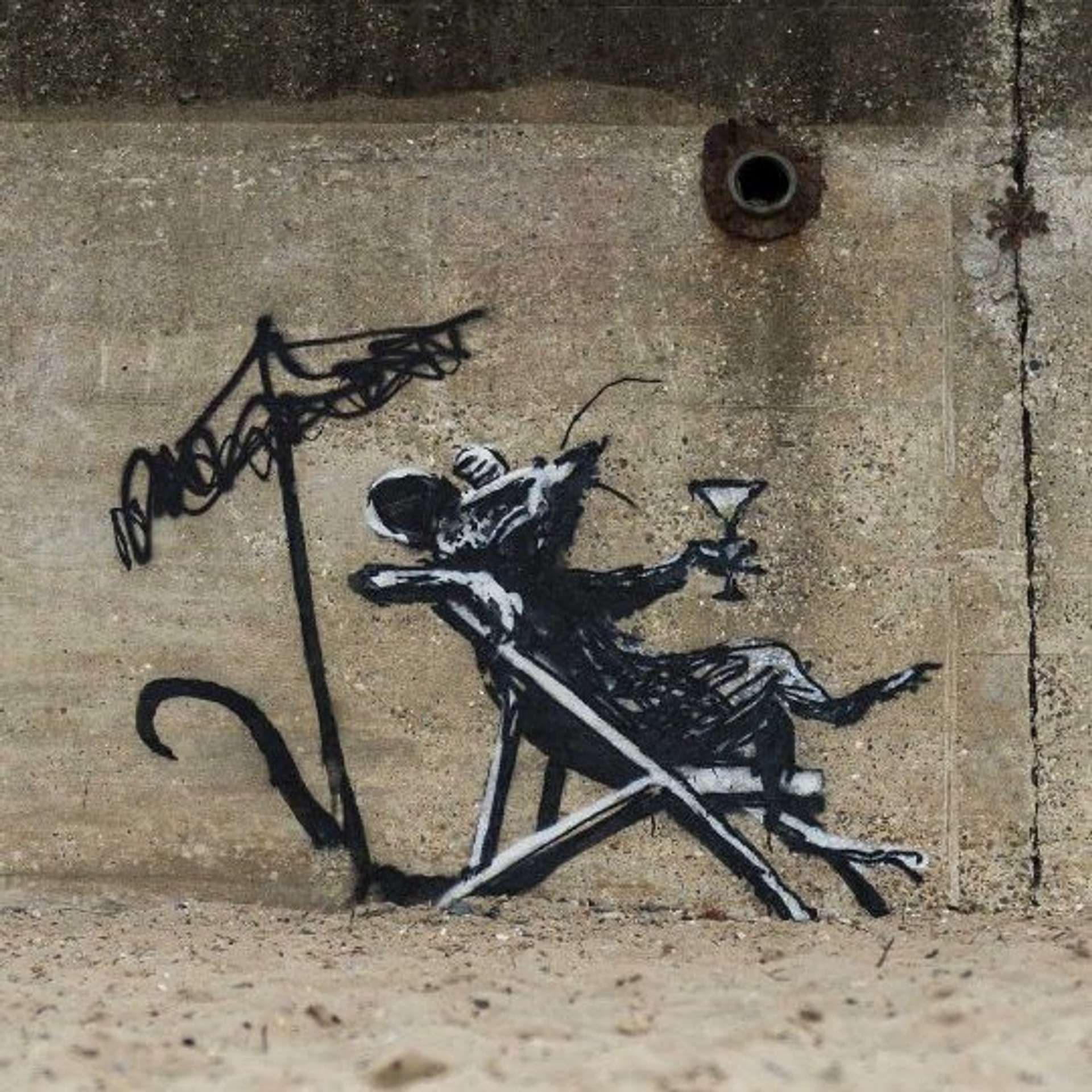 Deckchair Rat, A Great British Spraycation by Banksy
