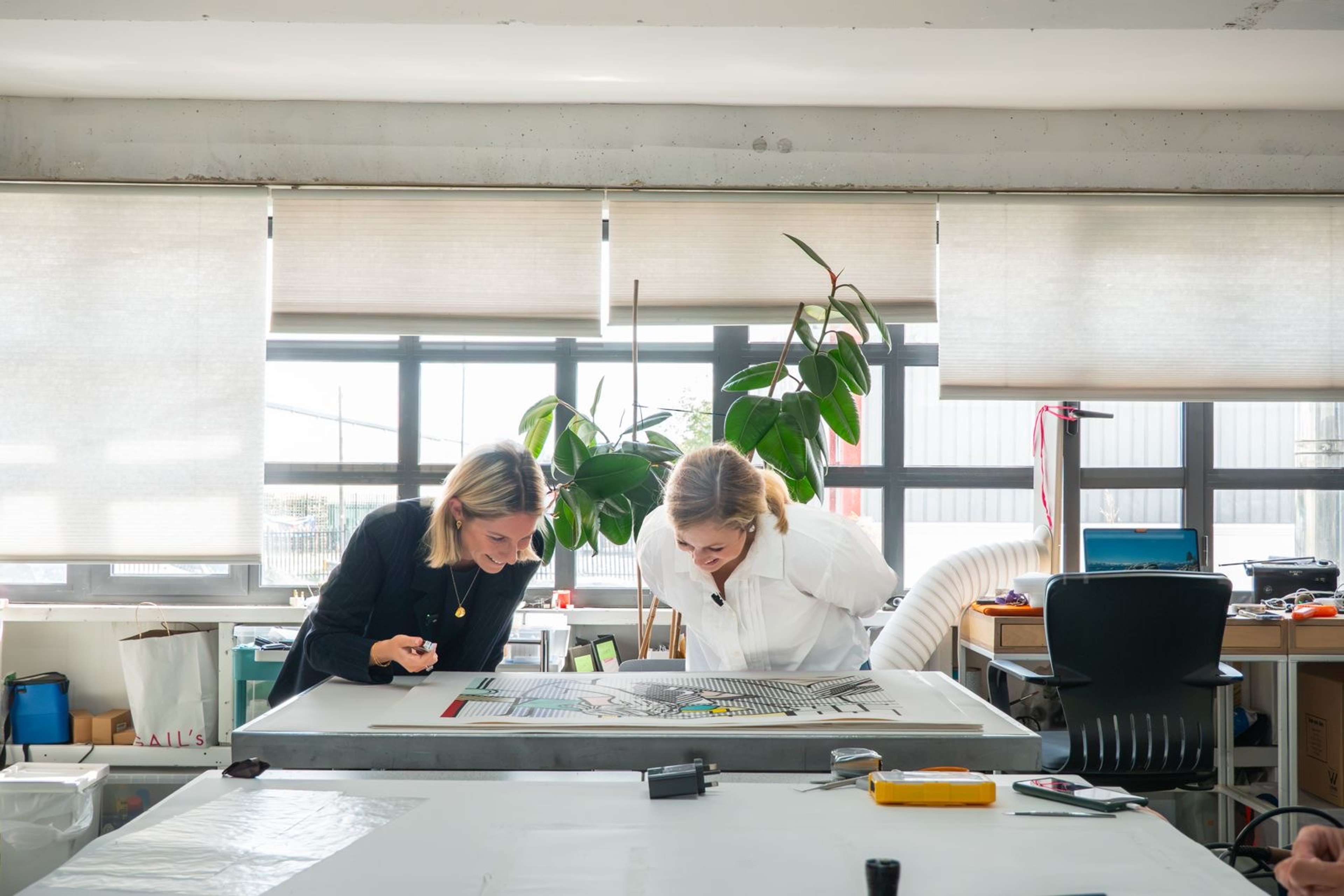 A Closer Look At Lichtenstein's Nude Reading Print