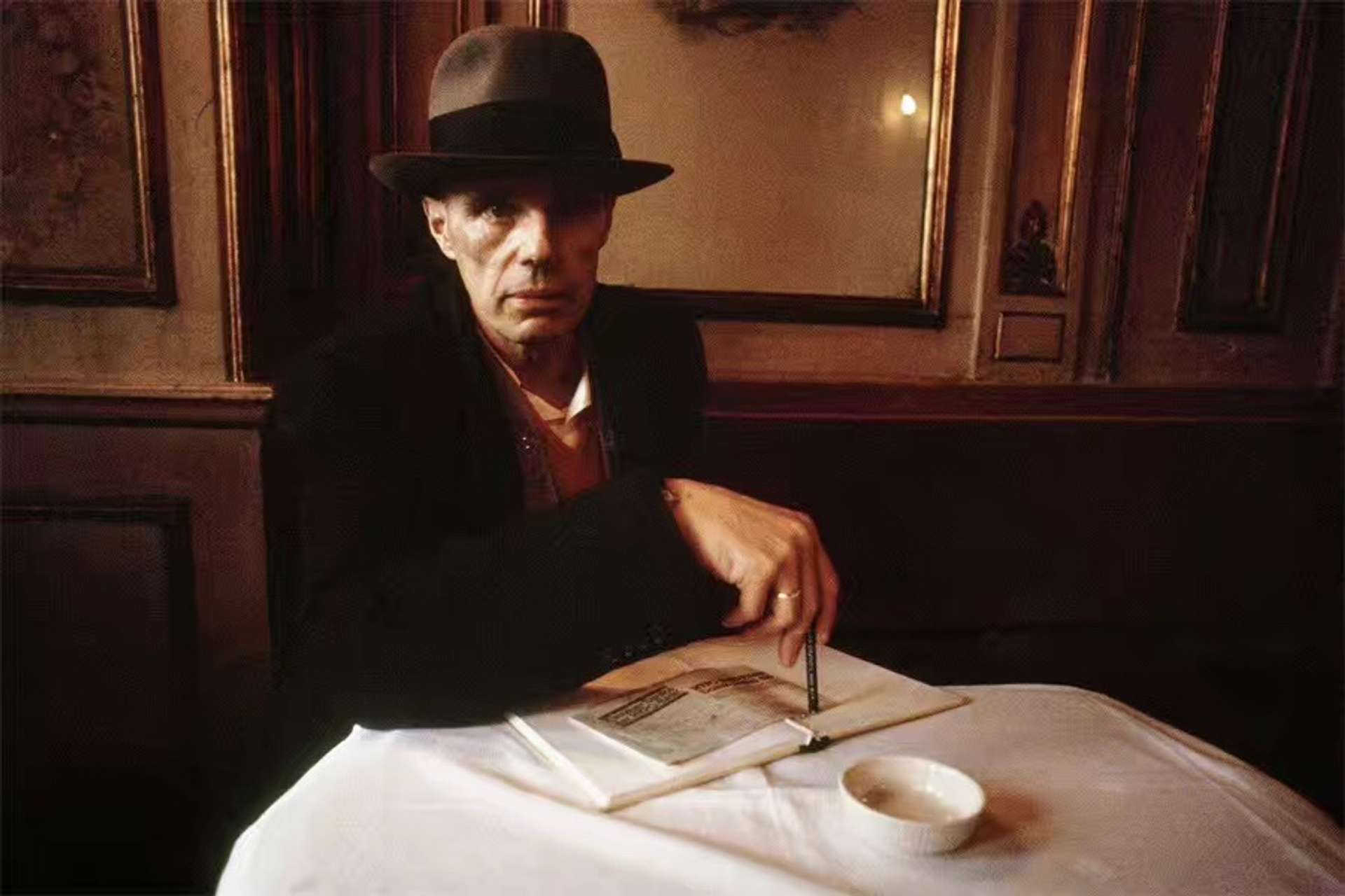 Burkhard von Harder, German Artist Joseph Beuys, Cafe Florian, Venice 1983 c Burkhard von Harder, CC BY-SA 4.0