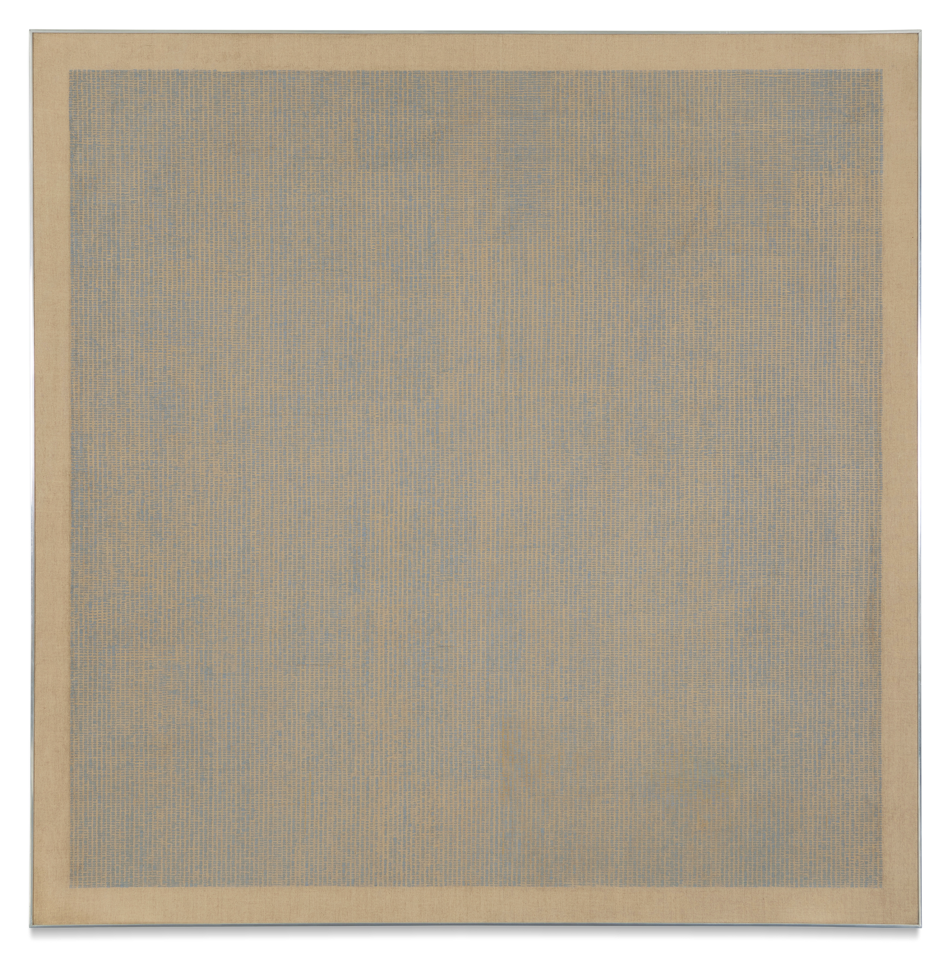 Cette œuvre d'Agnes Martin expose son motif à grille emblématique, réalisé en gris sur un fond crème.