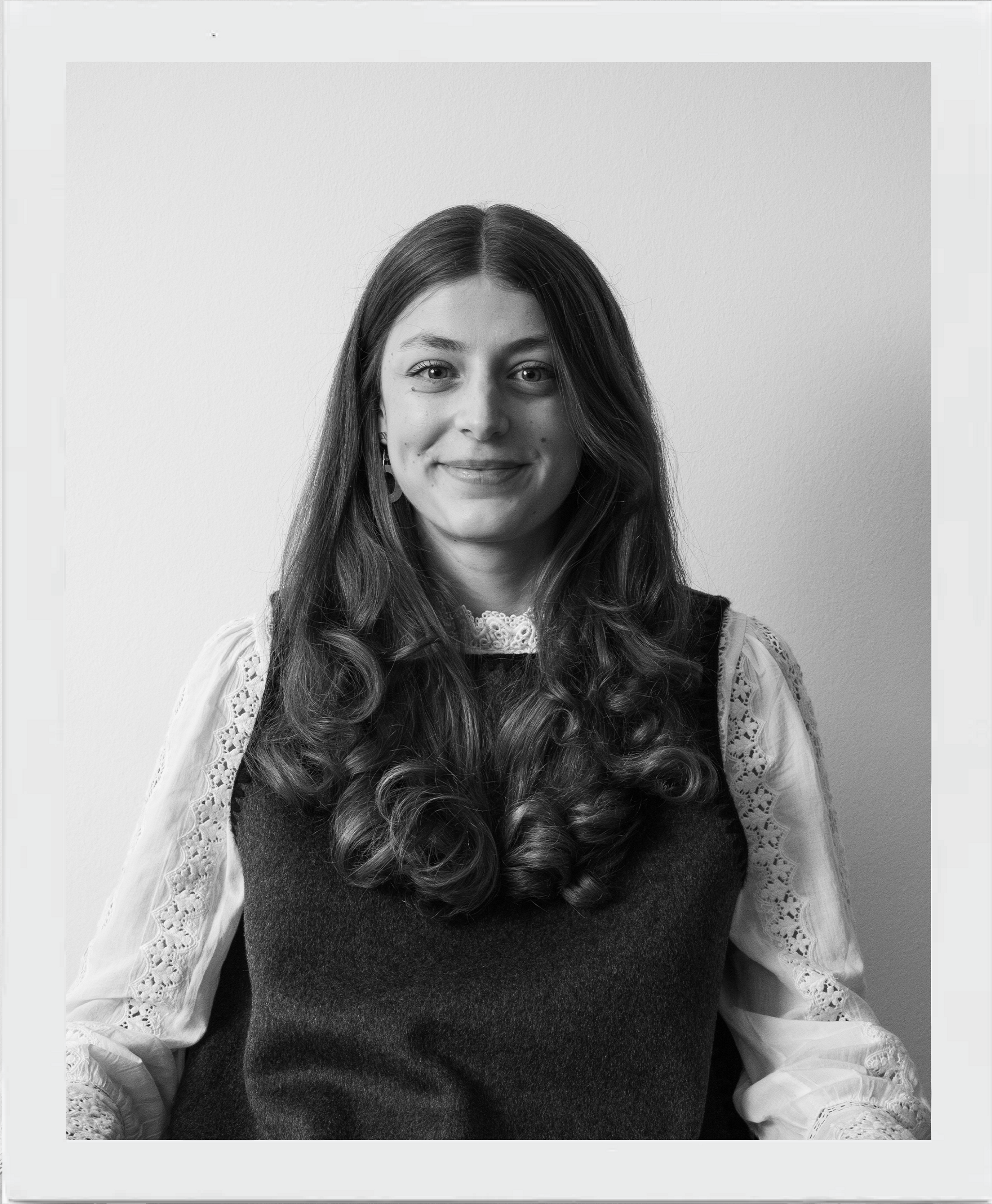 Leah Mentiz - Sales Coordinator - MyArtBroker