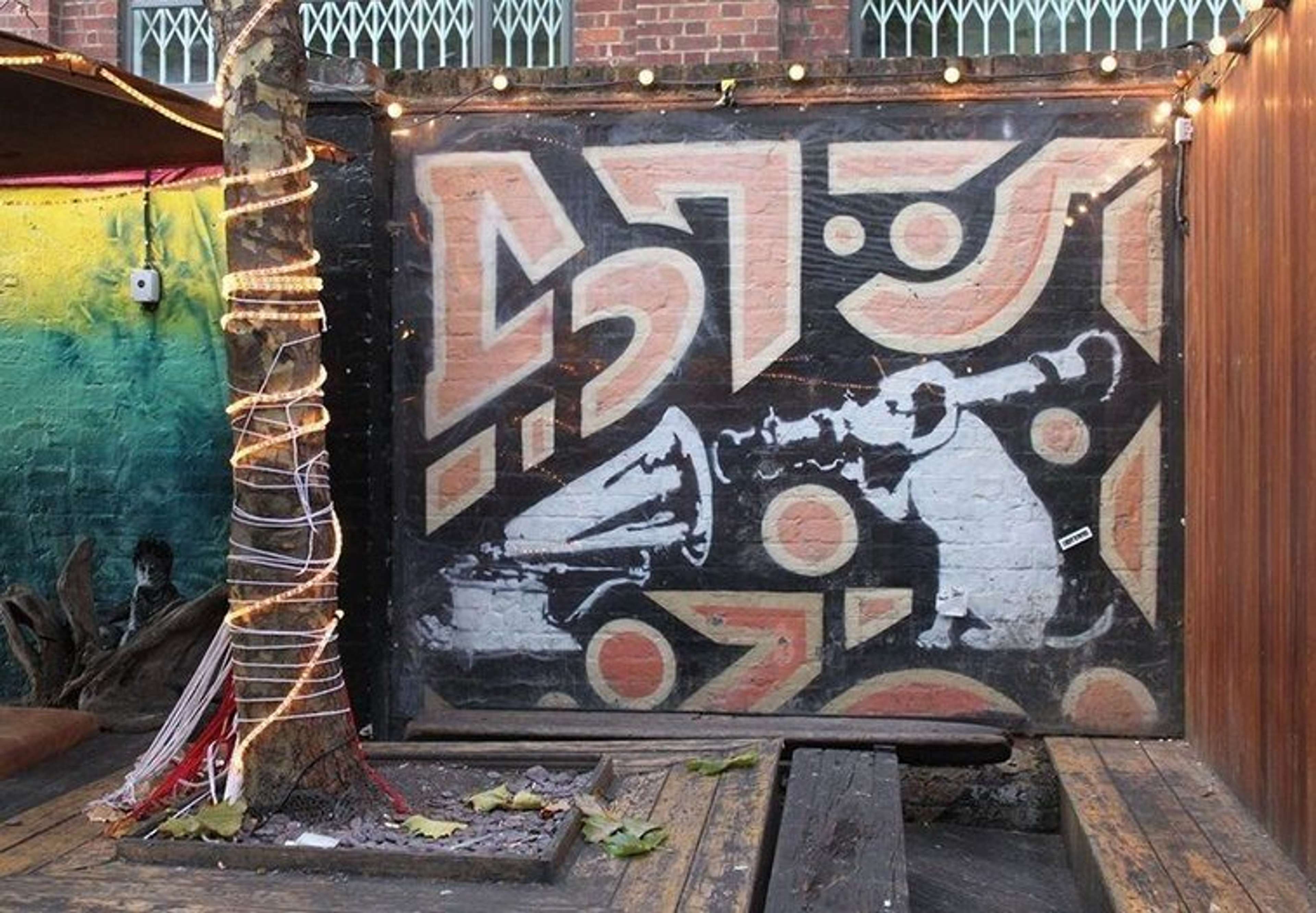 His Master's Voice de Banksy - MyArtBroker