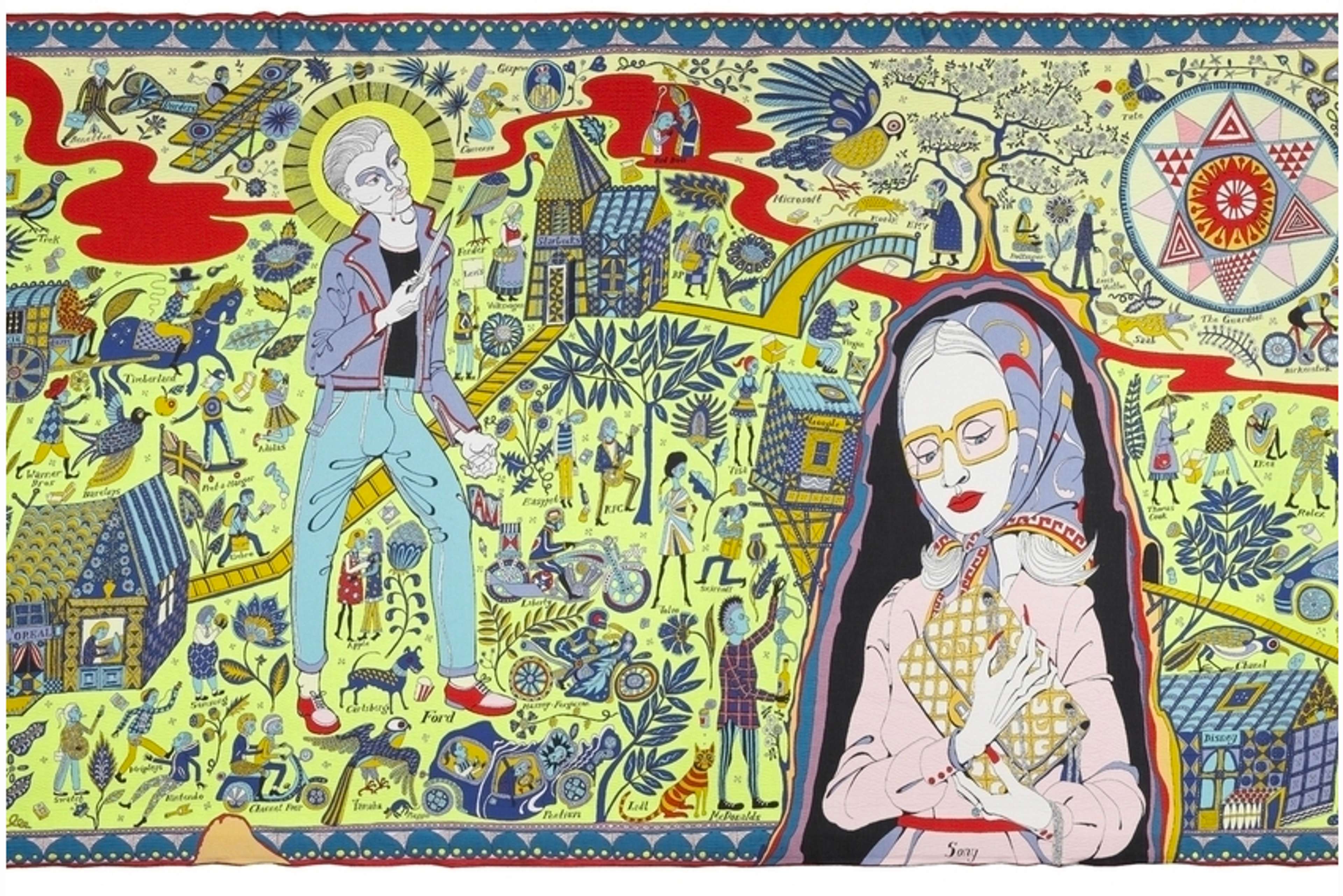 Tapisserie aux couleurs jaune, bleu et rouge, représentant des figures humaines, des maisons, des oiseaux, des arbres et des symboles géométriques.