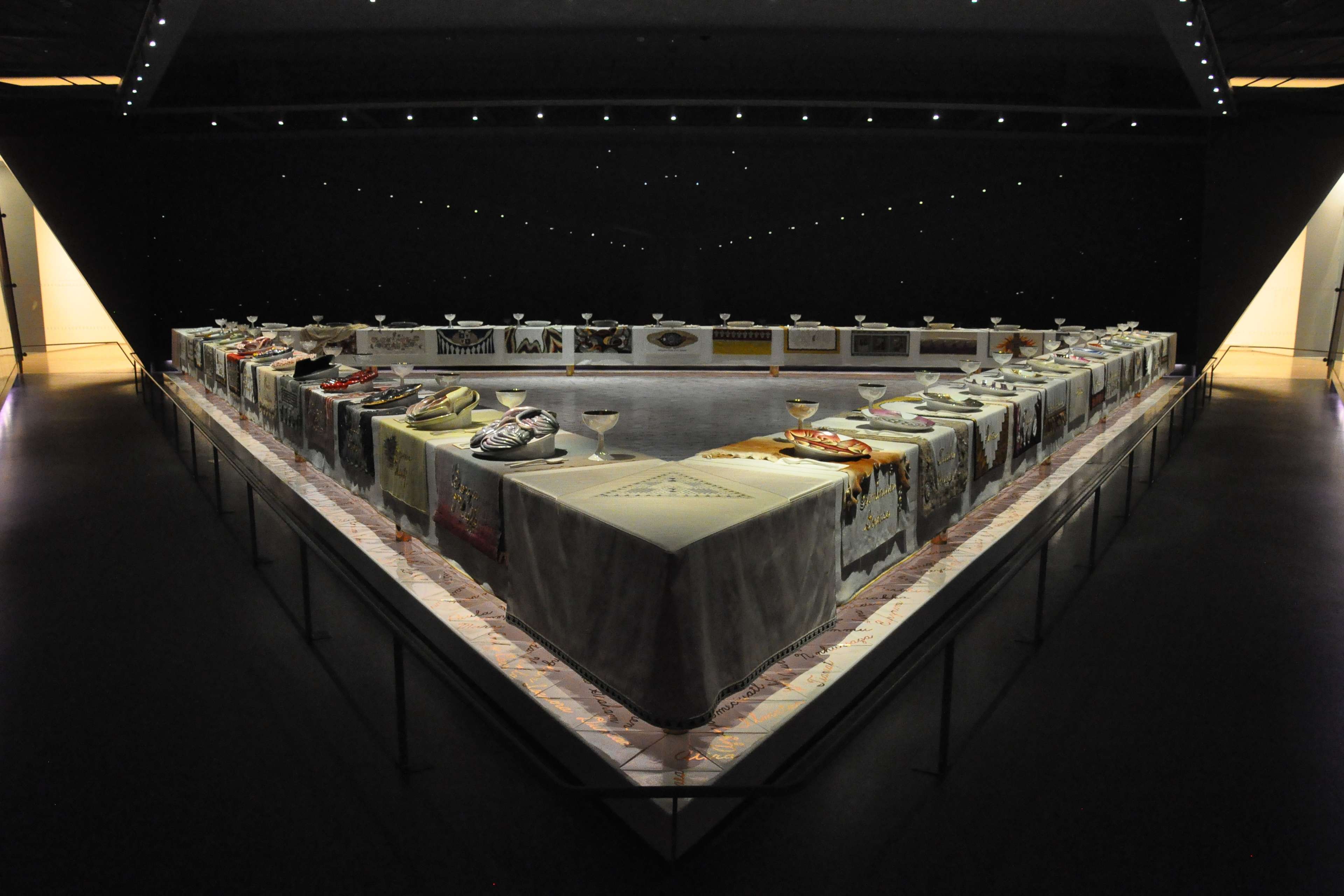 L'héritage de Judy Chicago : Retour sur The Dinner Party