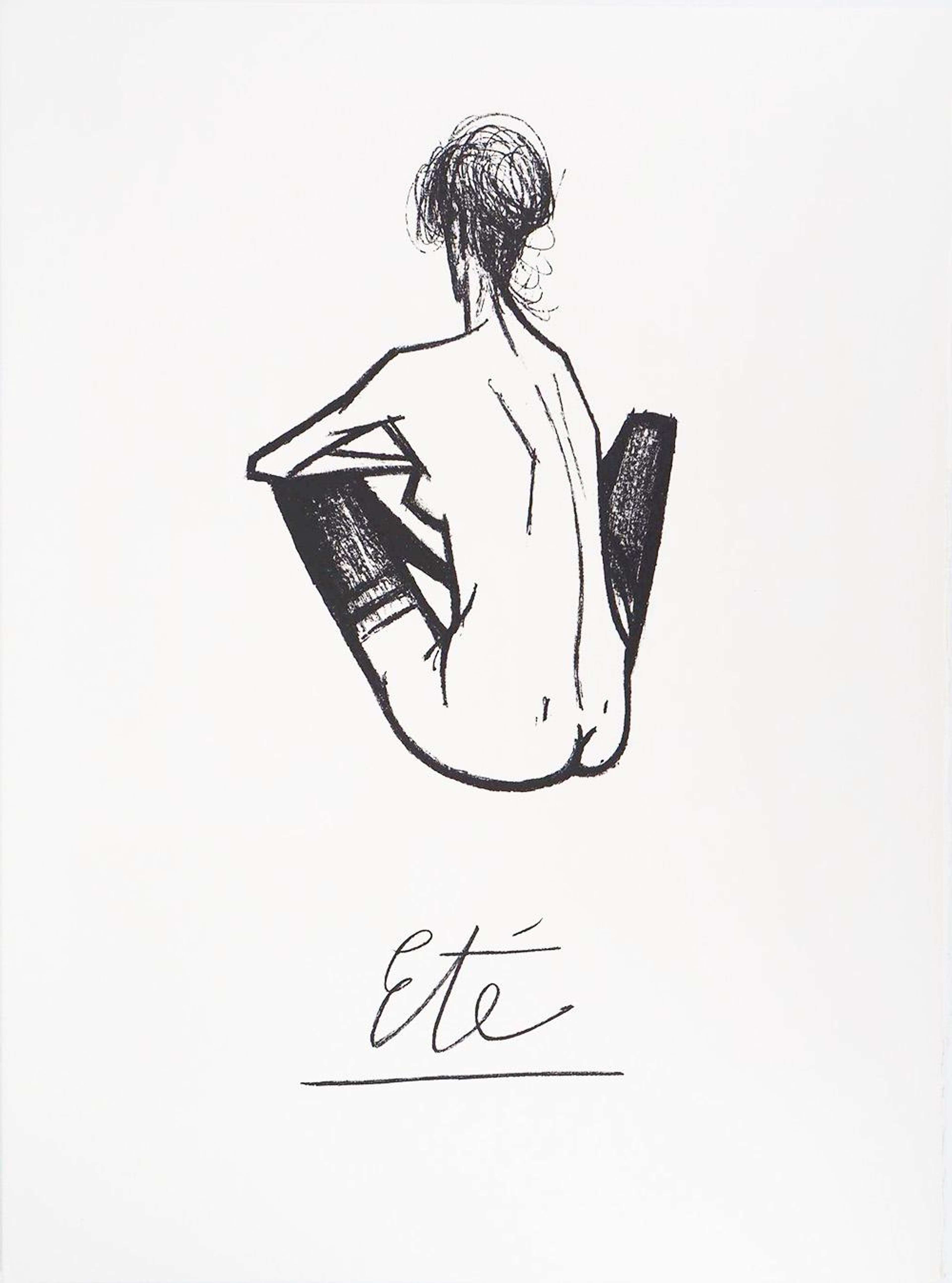 Une illustration en noir et blanc d'une femme nue, assise sur le sol et tournée de dos par rapport au spectateur. Elle porte des bas et a les cheveux courts et fins. Sous sa silhouette dessinée figure le mot « Eté », écrit en cursive et souligné.