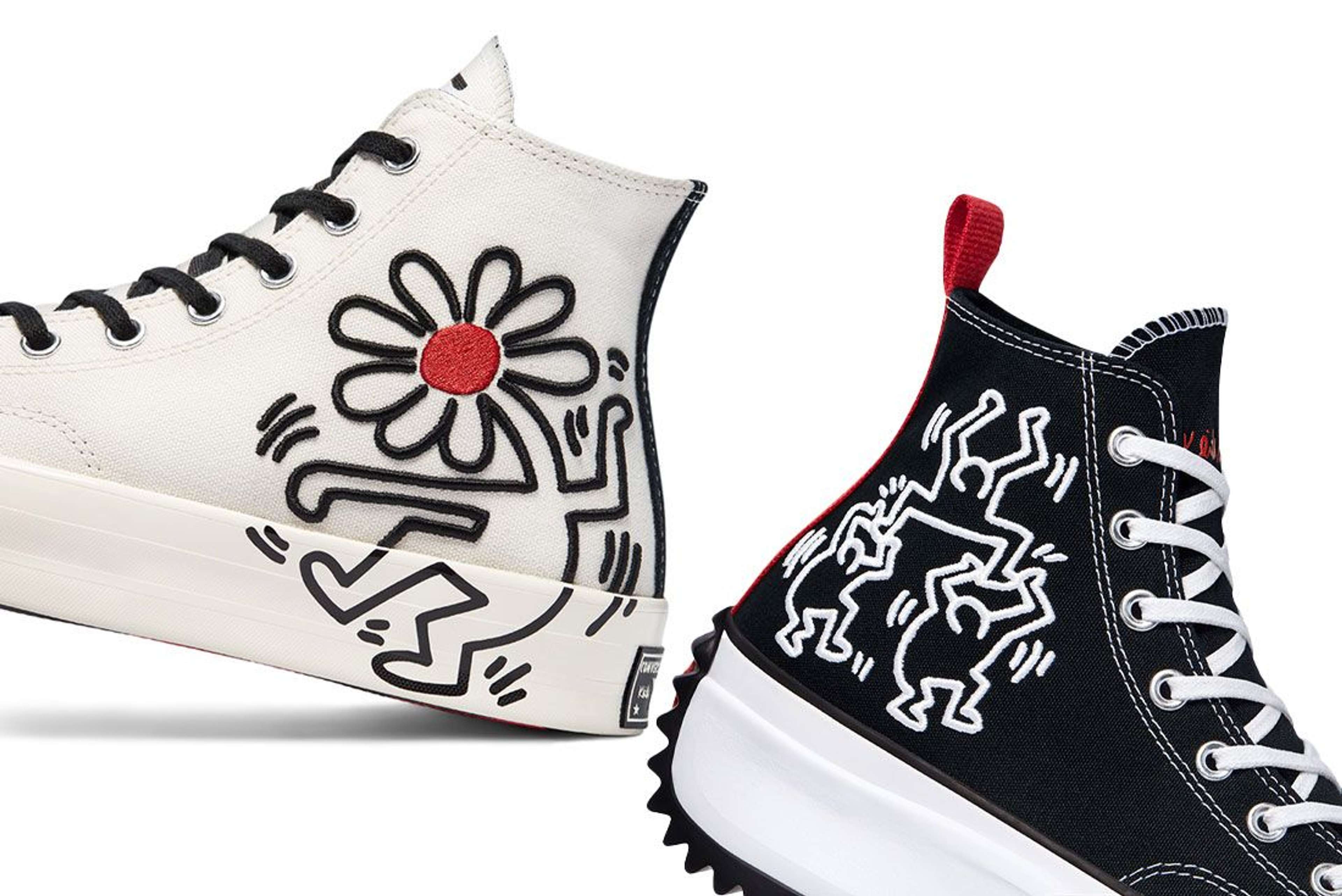 Un collage représentant deux baskets issues de la collaboration entre Converse et l'artiste Keith Haring.
