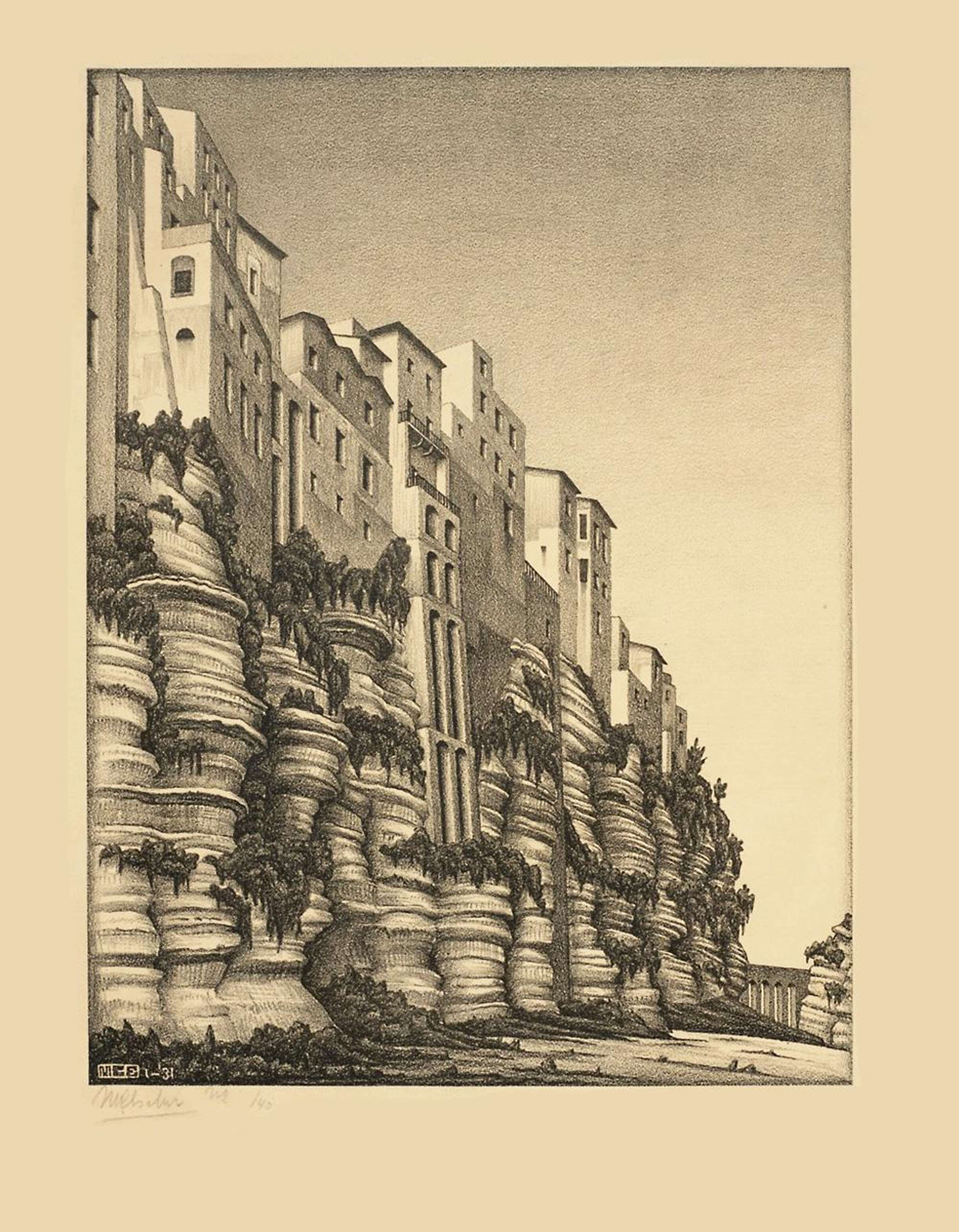 Une représentation géométriquement parfaite de Tropea, ville perchée sur une falaise en Calabre, vue depuis le sol vers le haut. Des maisons carrées reposent au sommet d'une falaise faite de couches de roche incurvées qui ressemblent à des disques superposés. De fines végétations pendent entre ces strates. Au loin, un viaduc est visible derrière la roche.