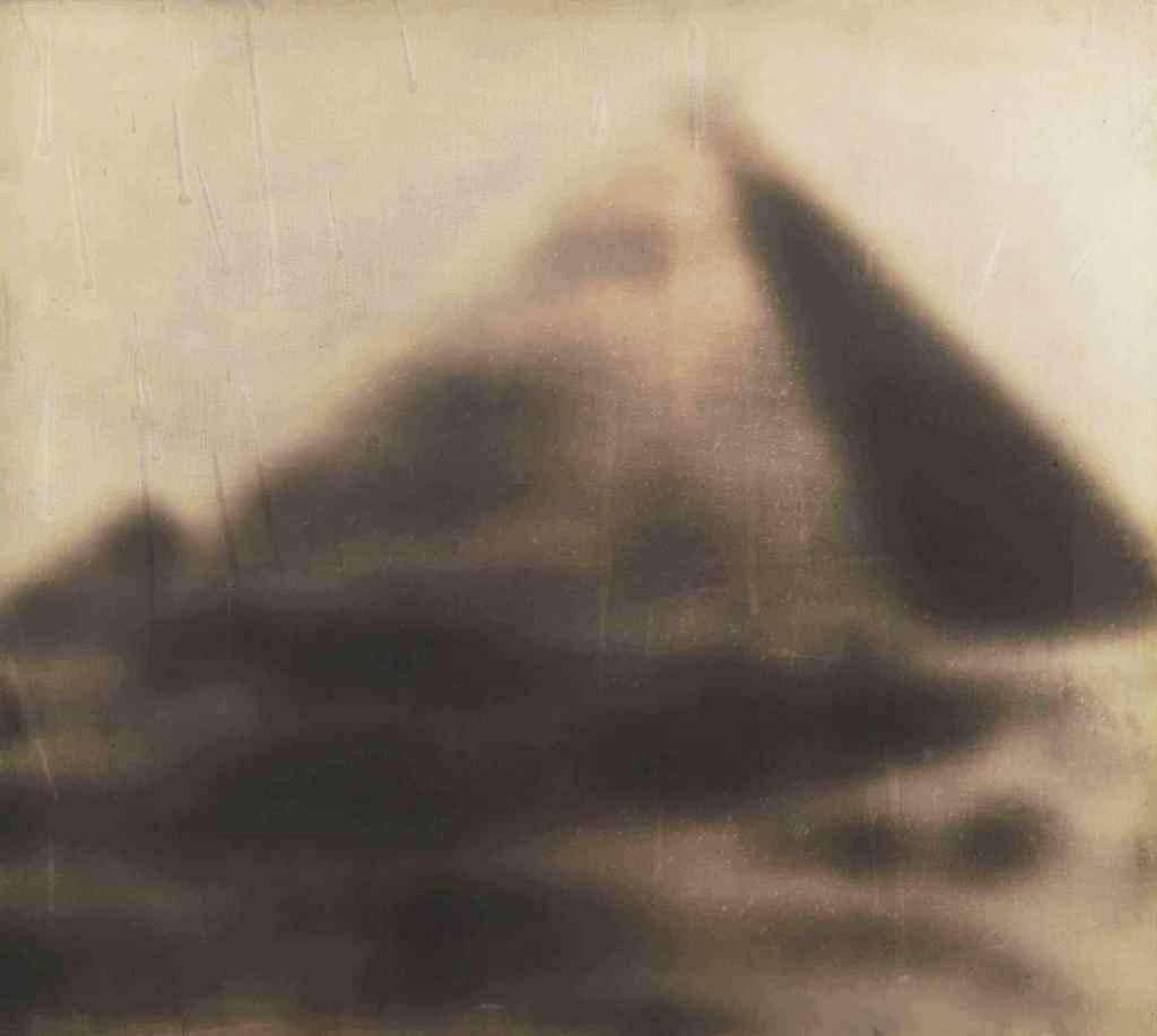 Une image de l'estampe « Pyramide » de Gerhard Richter, représentant une pyramide d'Égypte de manière stylisée.