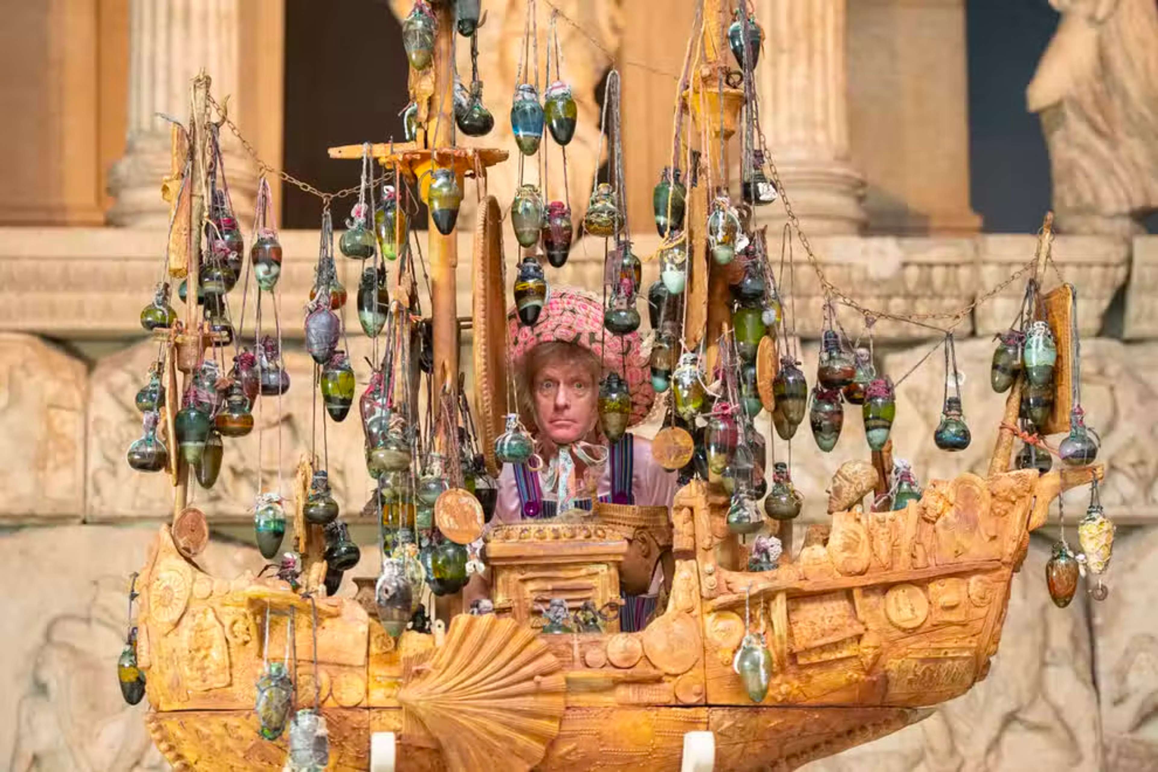 Image © British Museum / Tombeau de l'Artisan Inconnu © Grayson Perry 2011
